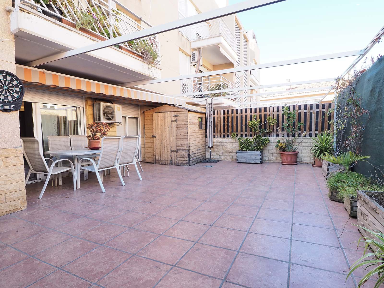 Patio terraza en piso en venta en la calle Bailen de Rubi, Barcelona