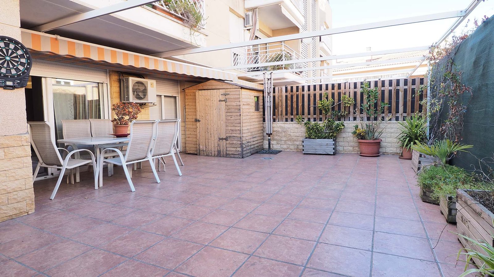 Patio terraza en piso en venta en la calle Bailen de Rubi, Barcelona Patio terraza en piso en venta en la calle Bailen de Rubi, Barcelona