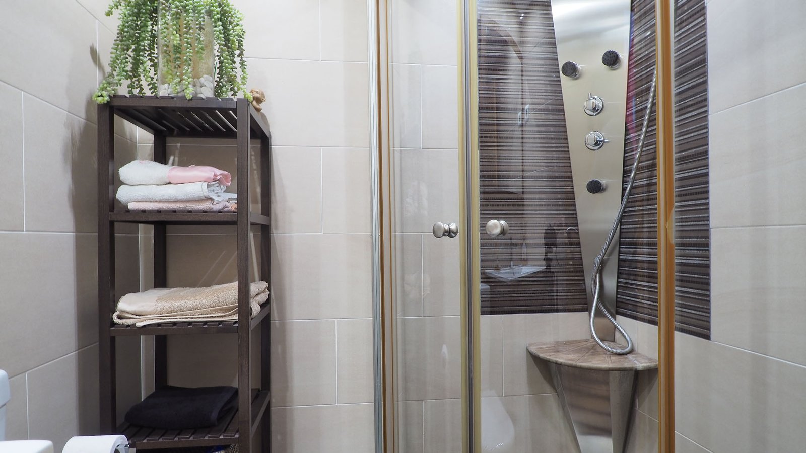 Baño lavabo en piso en venta en la calle Bailen de Rubi, Barcelona Baño lavabo en piso en venta en la calle Bailen de Rubi, Barcelona