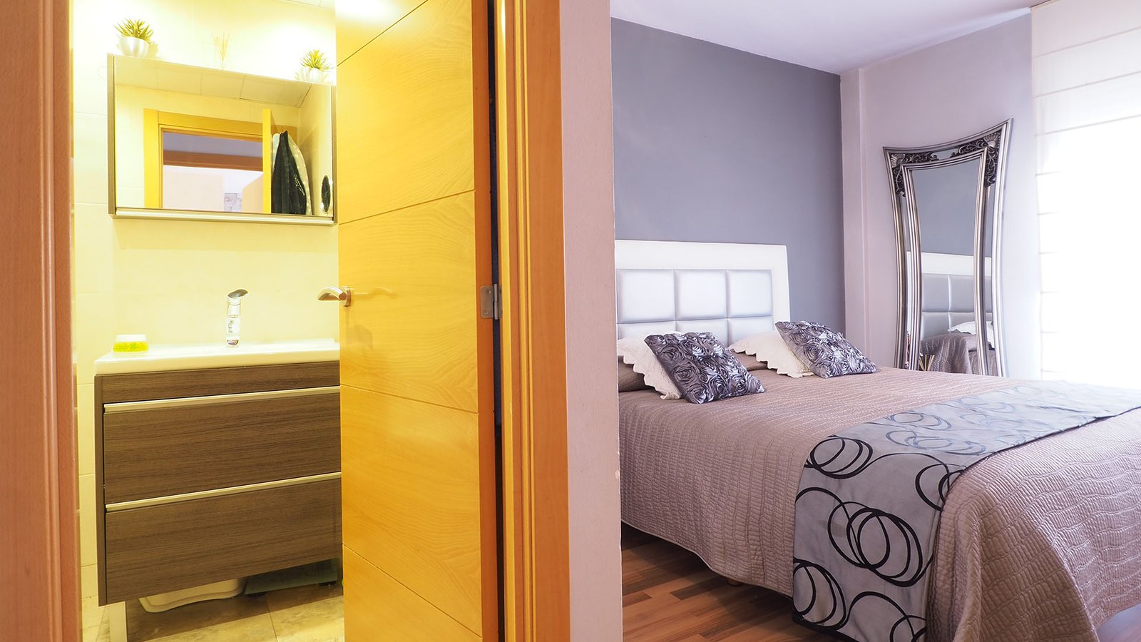 Dormitorio suite en piso en venta en la calle Bailen de Rubi, Barcelona Dormitorio suite en piso en venta en la calle Bailen de Rubi, Barcelona