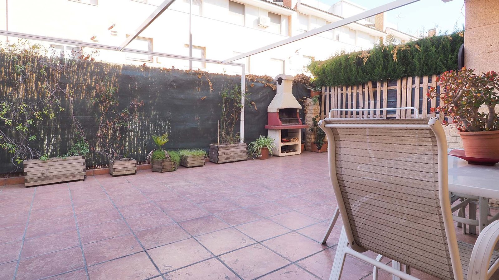 Patio terraza en piso en venta en la calle Bailen de Rubi, Barcelona Patio terraza en piso en venta en la calle Bailen de Rubi, Barcelona