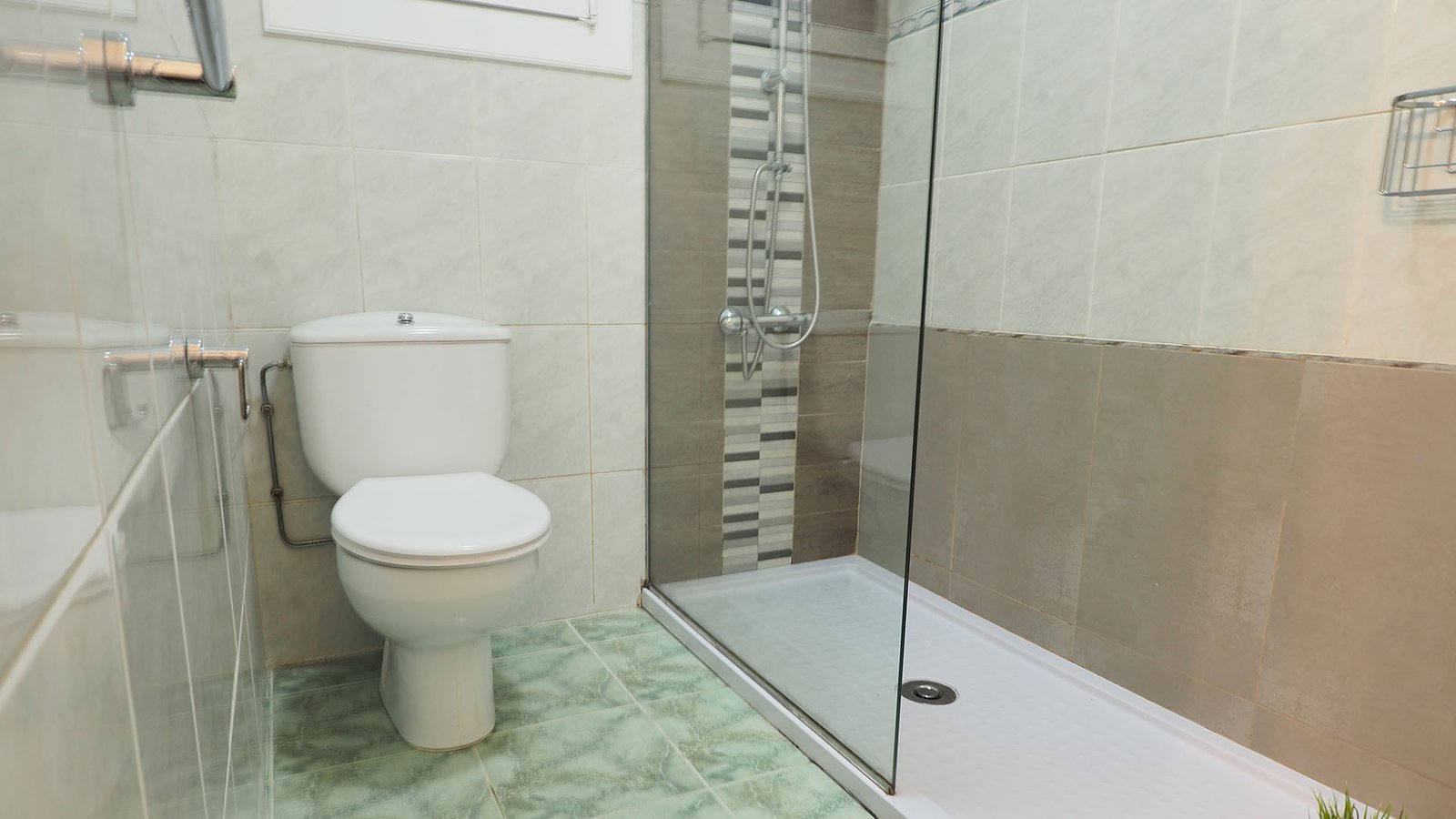 Lavabo baño en piso en venta en Cardedeu, Barcelona