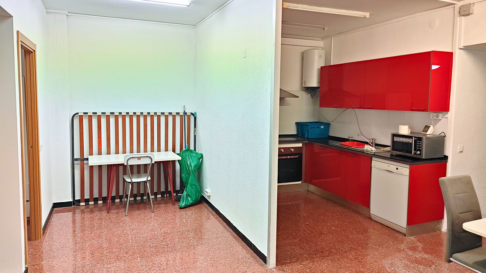 Distribuidor piso en venta en calle Valencia en Barcelona Distribuidor piso en venta en calle Valencia en Barcelona