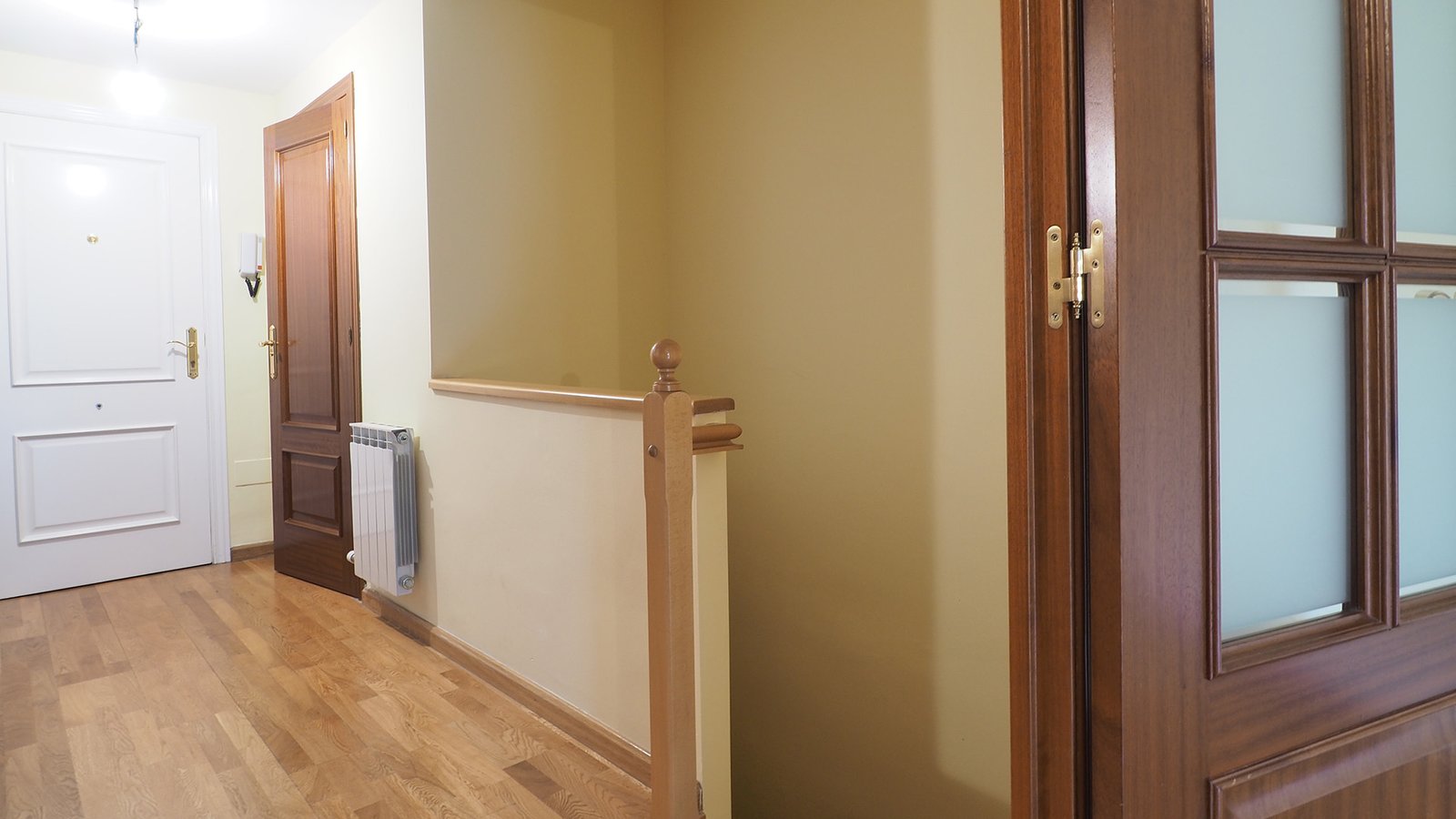 Escalera adosado en venta en Rubi, Barcelona