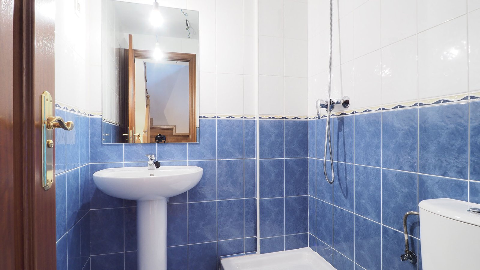 Baño adosado en venta en Rubi, Barcelona