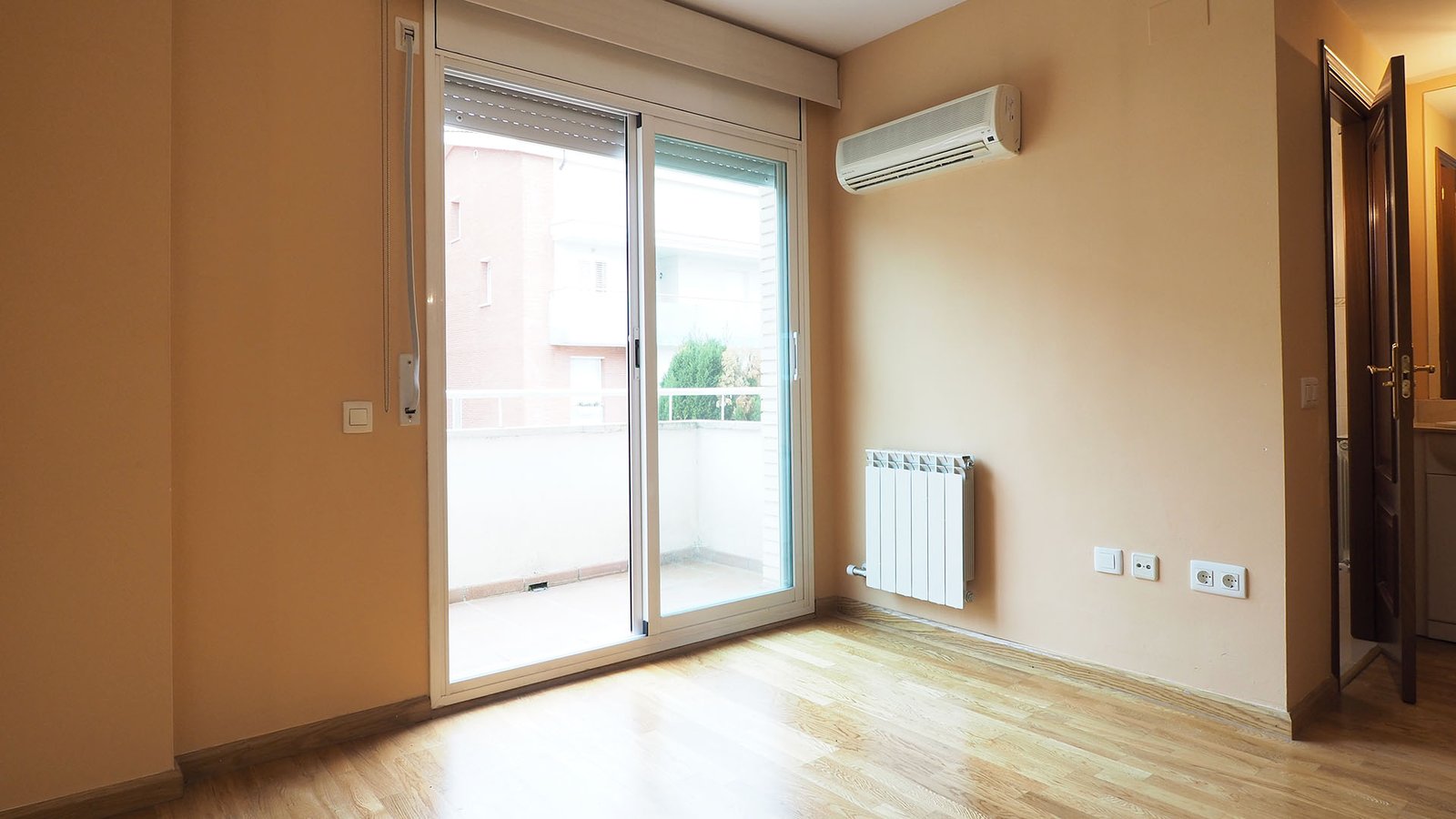 Dormitorio adosado en venta en Rubi, Barcelona