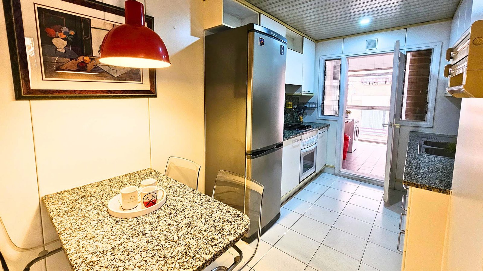 Cocina piso en venta calle Rosello, barrio de Eixample, Barcelona