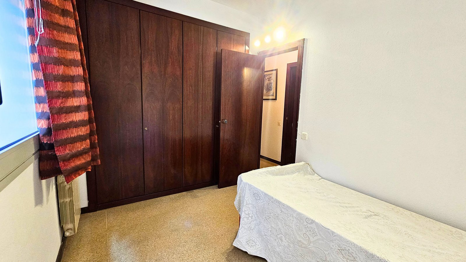 Dormitorio piso en venta calle Rosello, barrio de Eixample, Barcelona