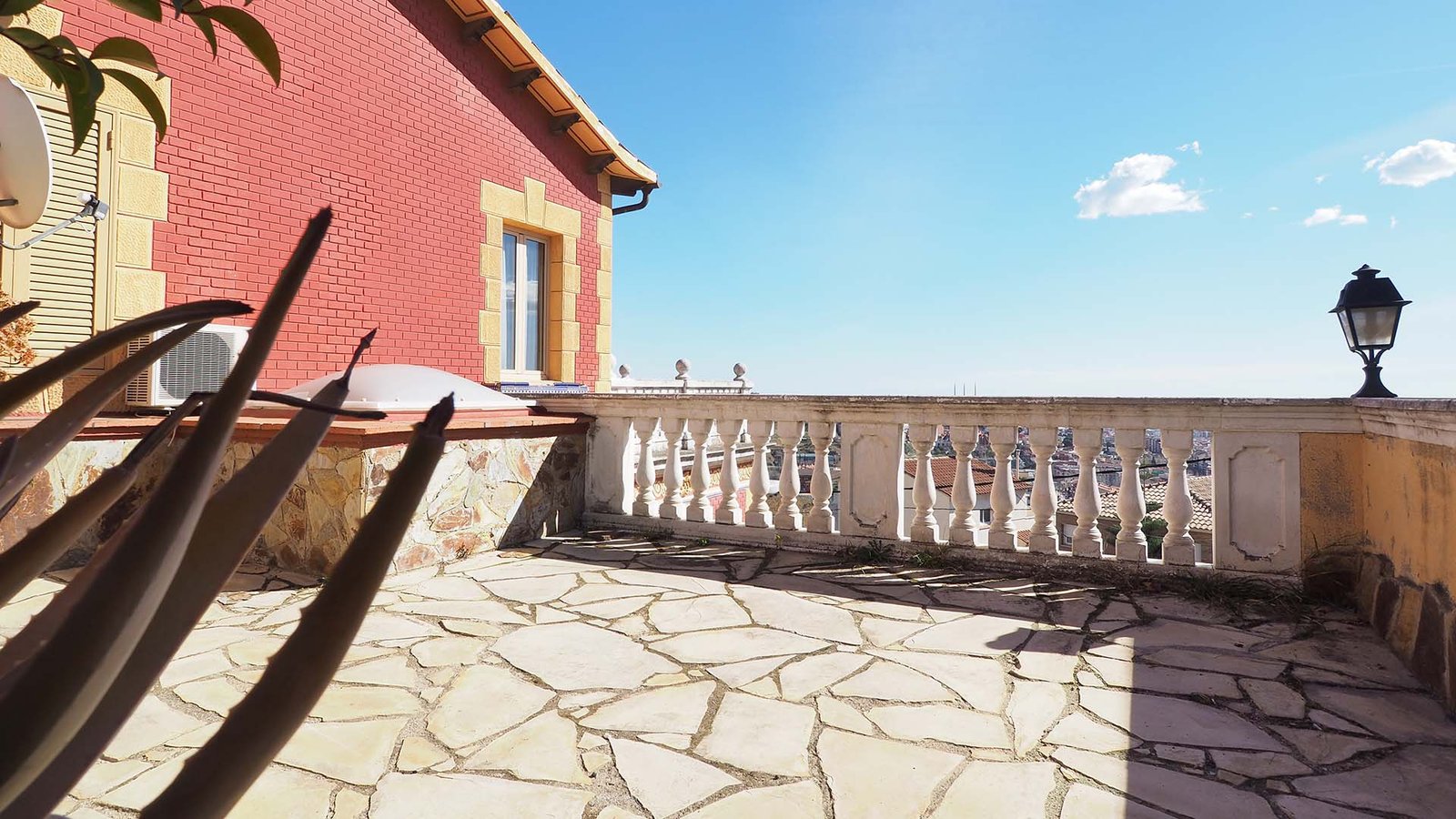 Terraza jardin duplex en venta en el barrio de Singuerlin, Santa Coloma de Gramanet