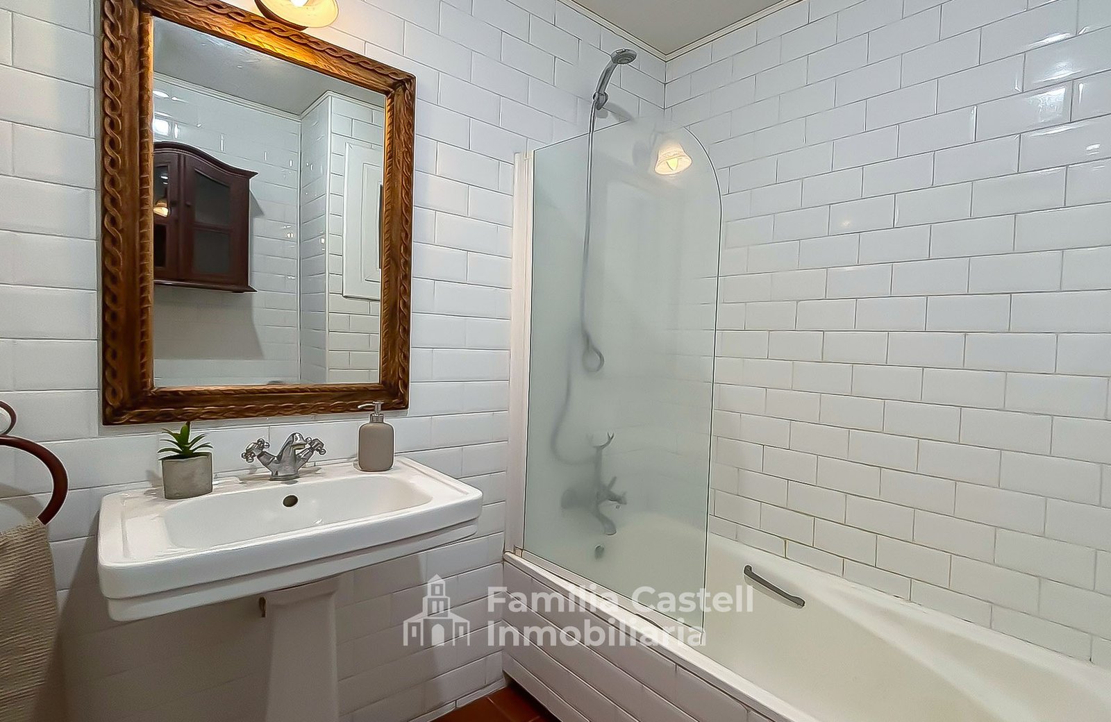 Piso con baño completo en Sant Cugat del Valles